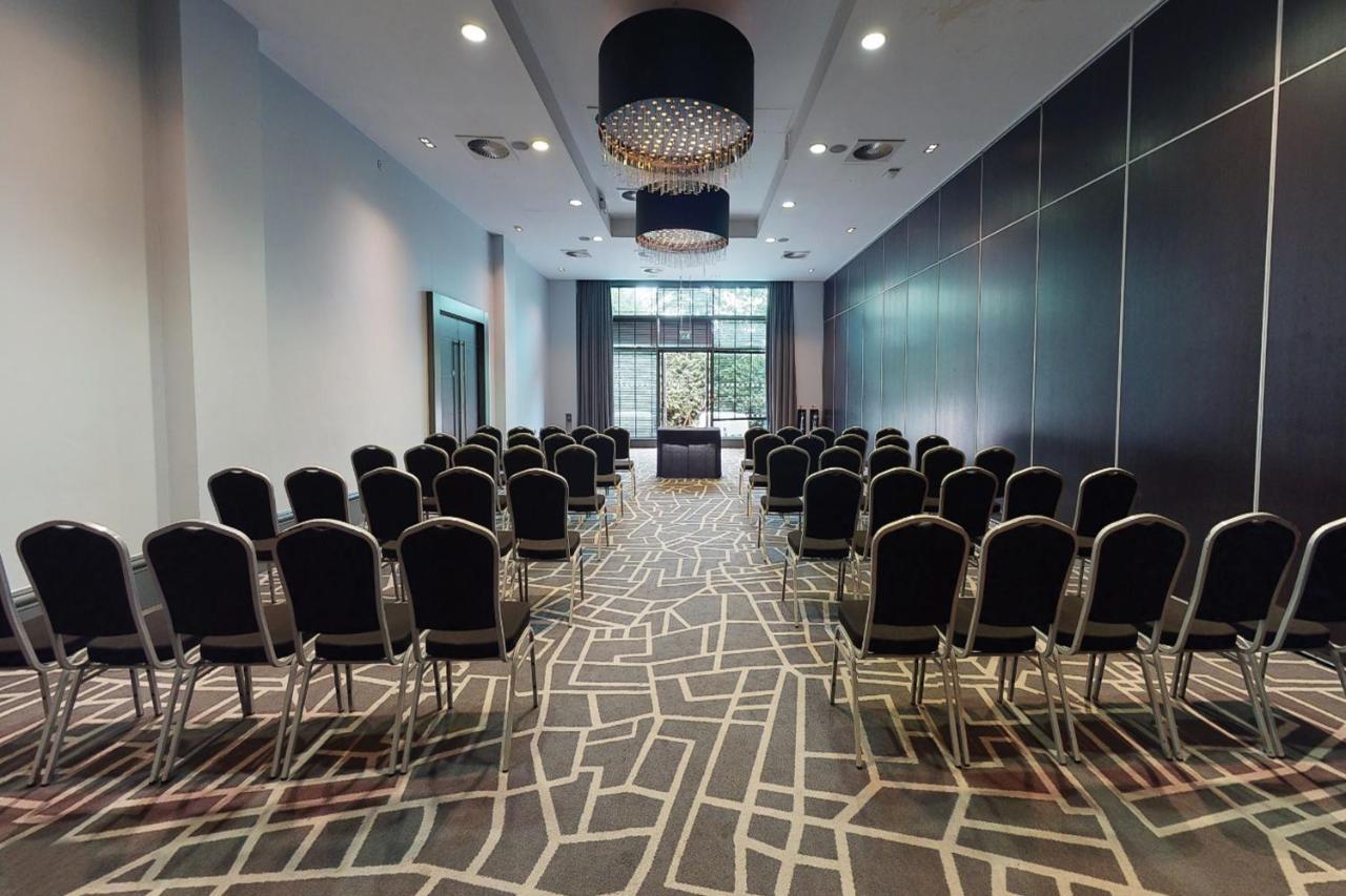Village Hotel London Watford Elstree Exterior photo